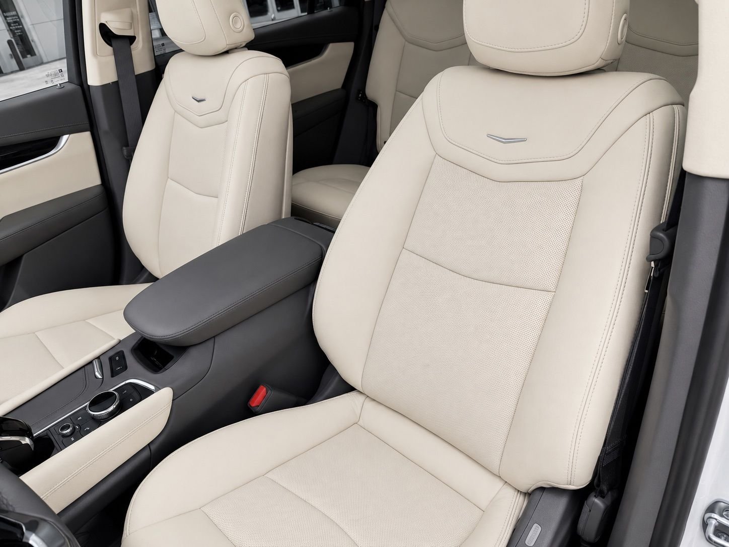 cadillac xt6 2025 1GYKPCRS6SZ100400 image cadillac xt6 2025 1GYKPCRS6SZ100400 image
